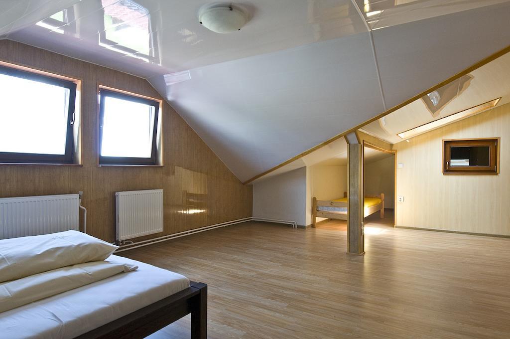 Penzion Rogalo Svit Habitación foto